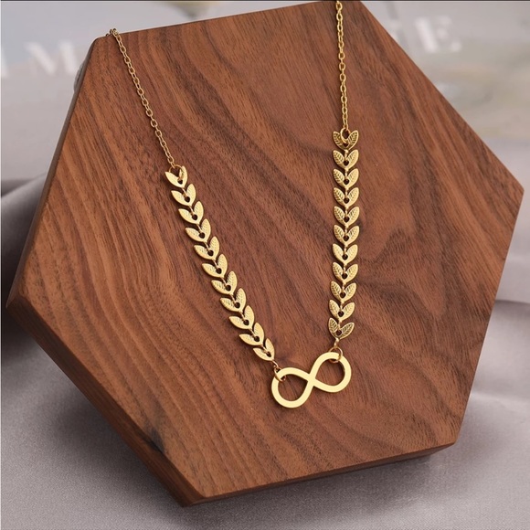NEW Infinity Symbol Gold Stainless Steel Necklace - Picture 2 of 4